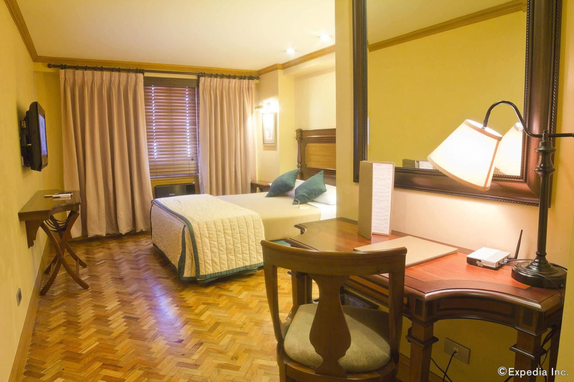 Herald Suites Makati City Exteriér fotografie